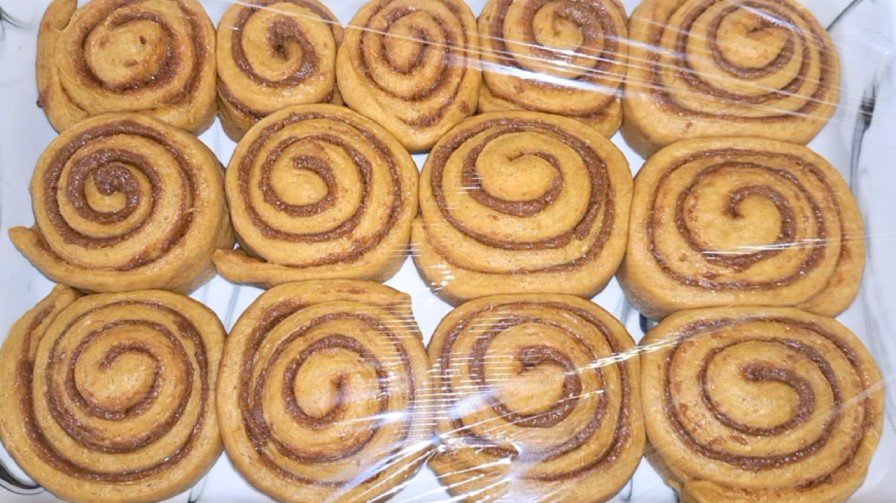 Pumpkin Spice Cinnamon Roll-Moveyuhhand