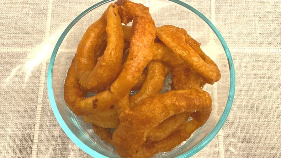 Beer Battered Onion Rings - MoveYuhHand