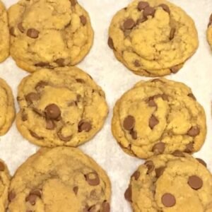 chocolate chip cookies - MoveYuhHand